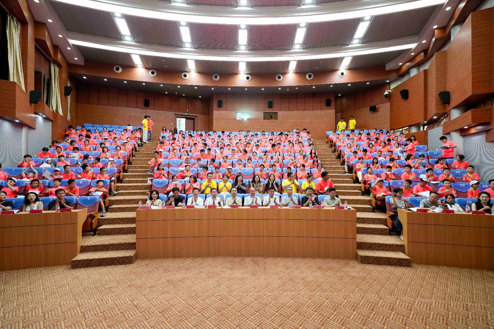 19第十四届青少年数学创新营闭营仪式.jpg 19第十四届青少年数学创新营闭营仪式.jpg