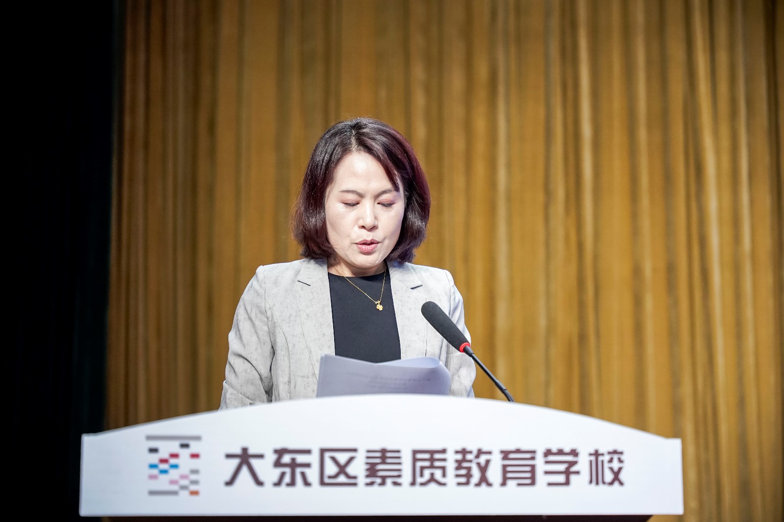 宫华.jpg